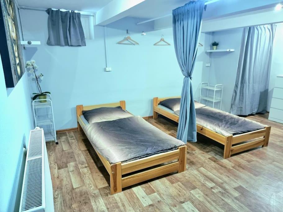 Simple Apartment Near Hockey & Football Arena Bratislava Buitenkant foto